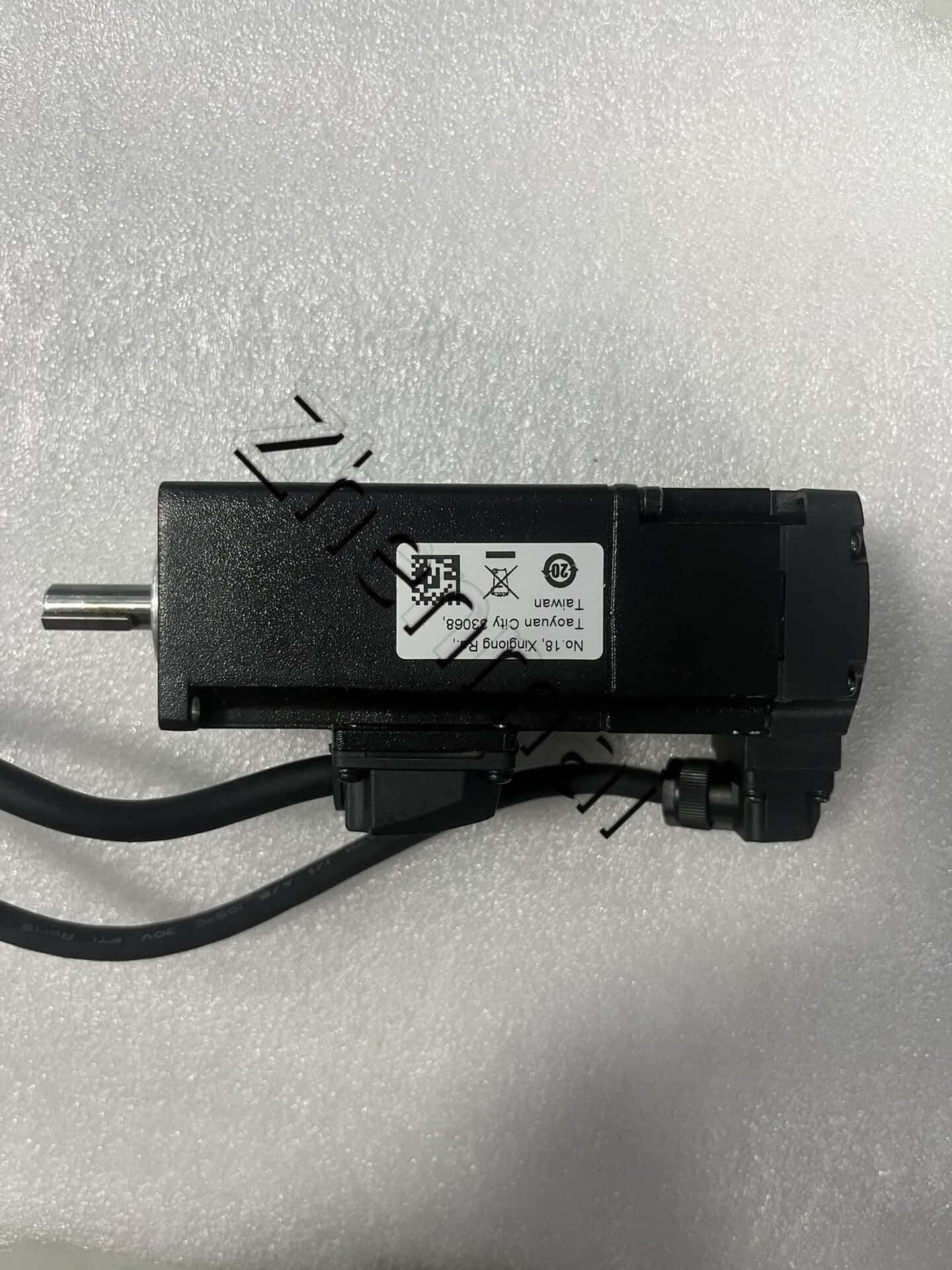 100% visiškai naujas originalus ir originalus Delta ECM-B3L-C20401SS1 Dažnio keitikliai Pavaros servo variklis