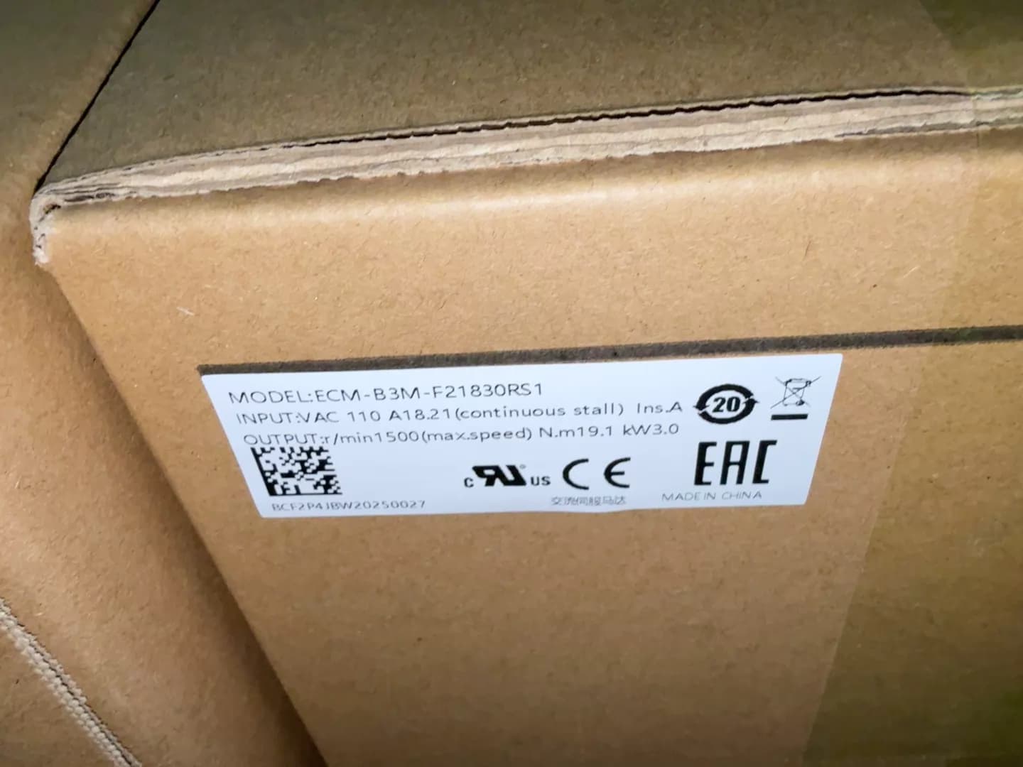 100% visiškai naujas originalus ir originalus Delta ECM-B3M-F21830RS1 Dažnio keitikliai Pavaros servo variklis
