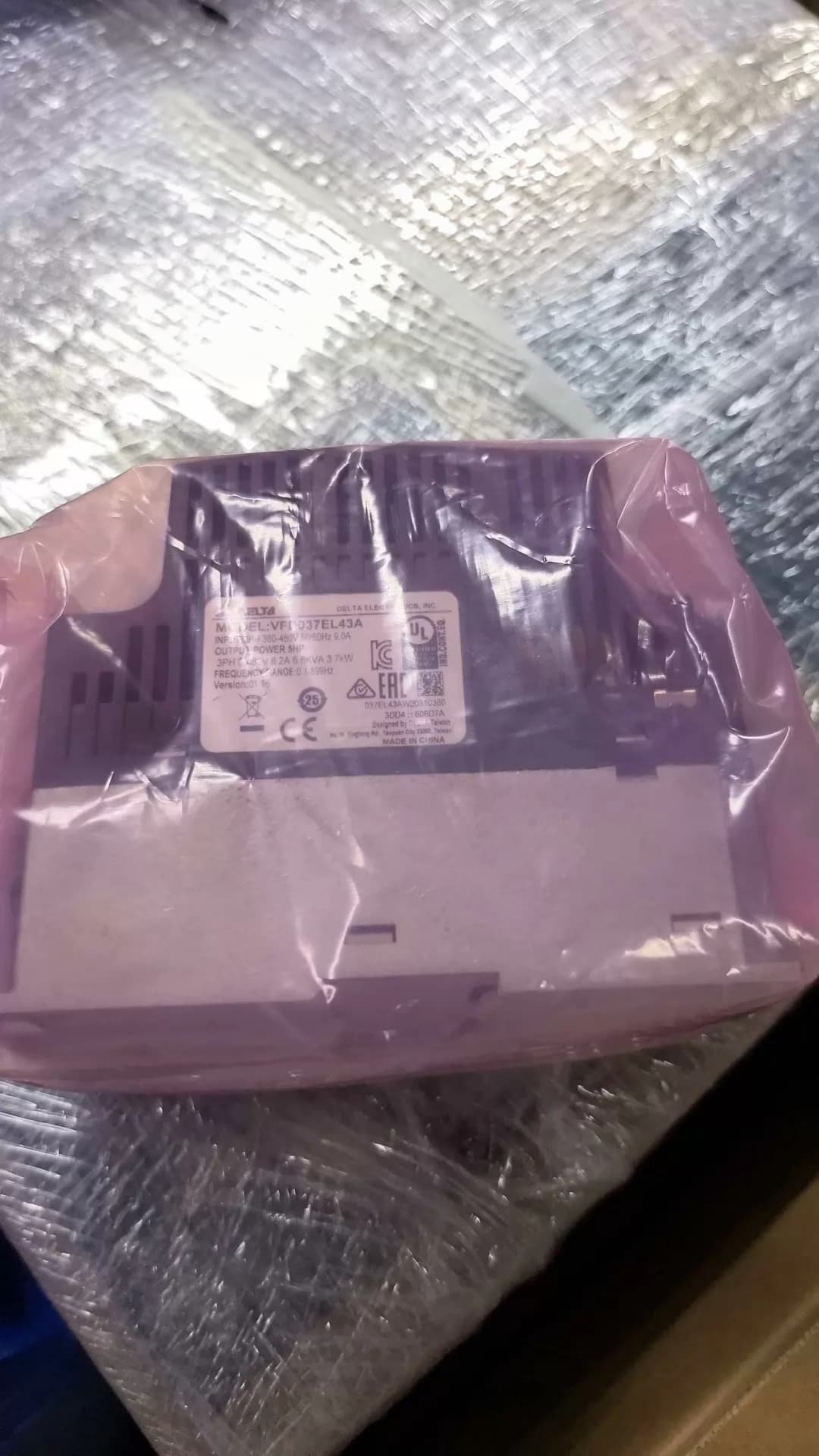 100% visiškai naujas originalus ir originalus Delta VFD037EL43A Dažnio keitikliai Pavaros servo variklis