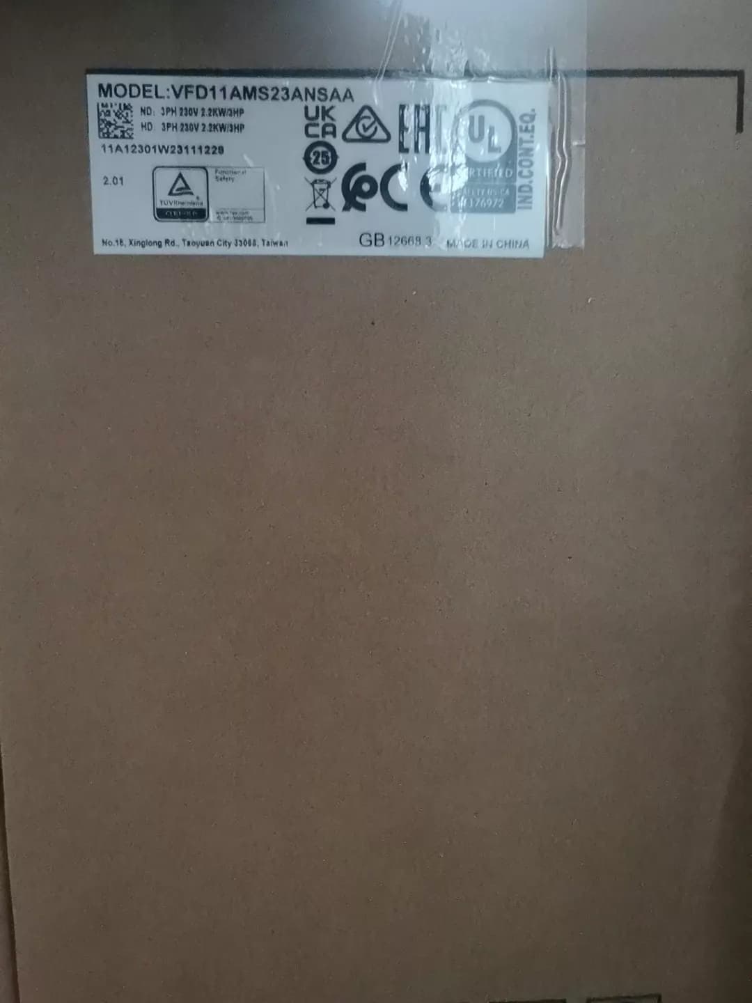 100% visiškai naujas originalus ir originalus Delta VFD11AMS23ANSAA 2,2KW trifaziai 220V dažnio keitikliai Pavaros servo variklis