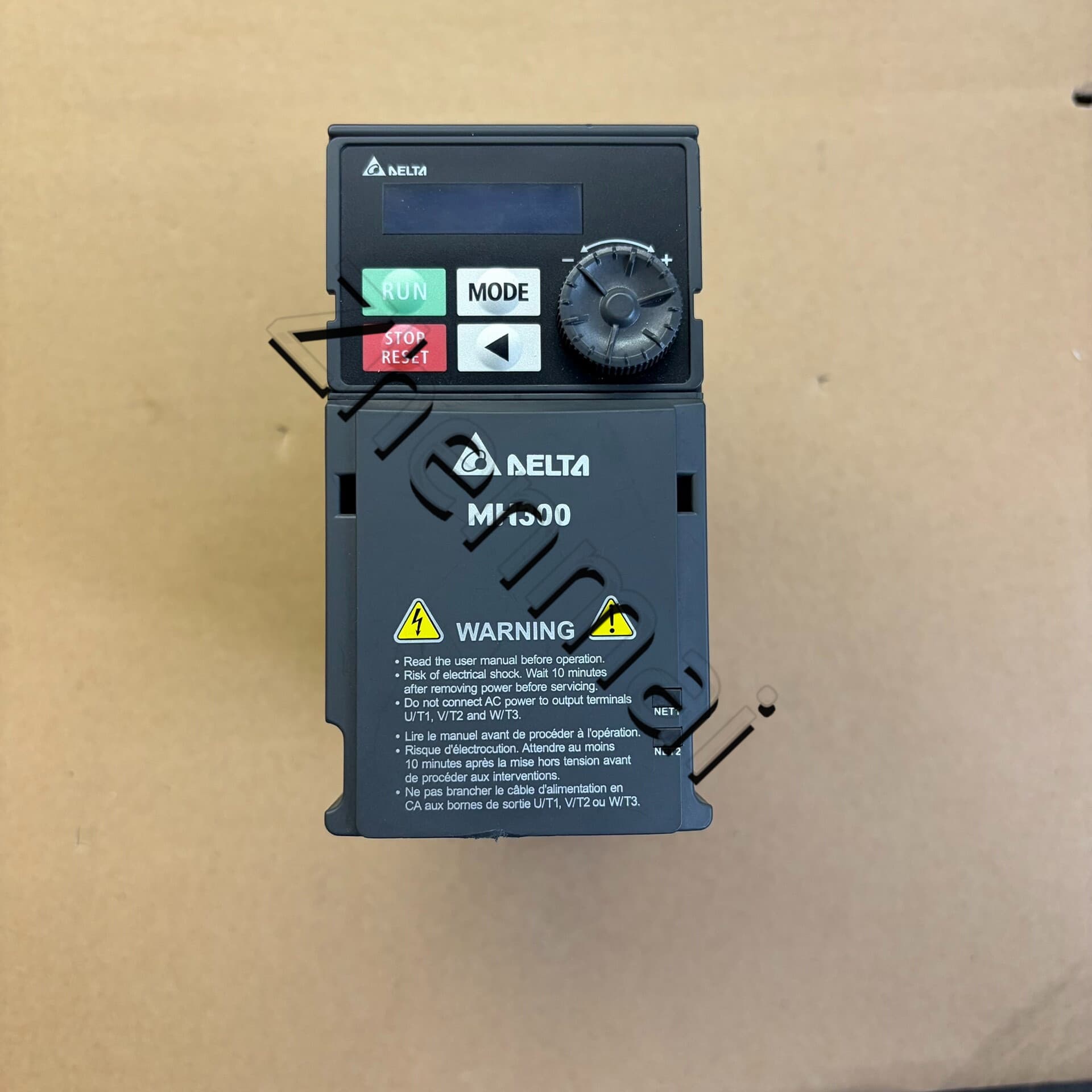 100% visiškai naujas originalus ir originalus Delta VFD2A8MH21ANSAA 0.4KW 220V Dažnio keitikliai Pavaros servo variklis