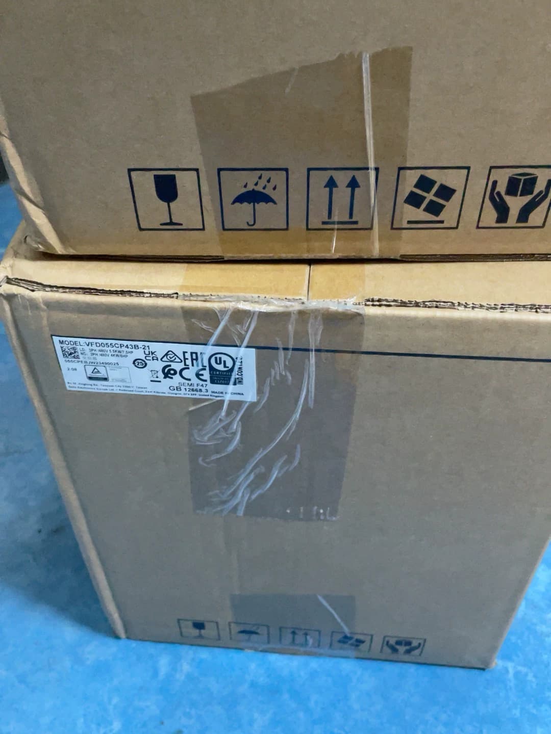 100% visiškai naujas, originalus ir originalus DeltaVFD055CP43B-21 380V 5.5KW Dažnio keitikliai Pavaros servo variklis