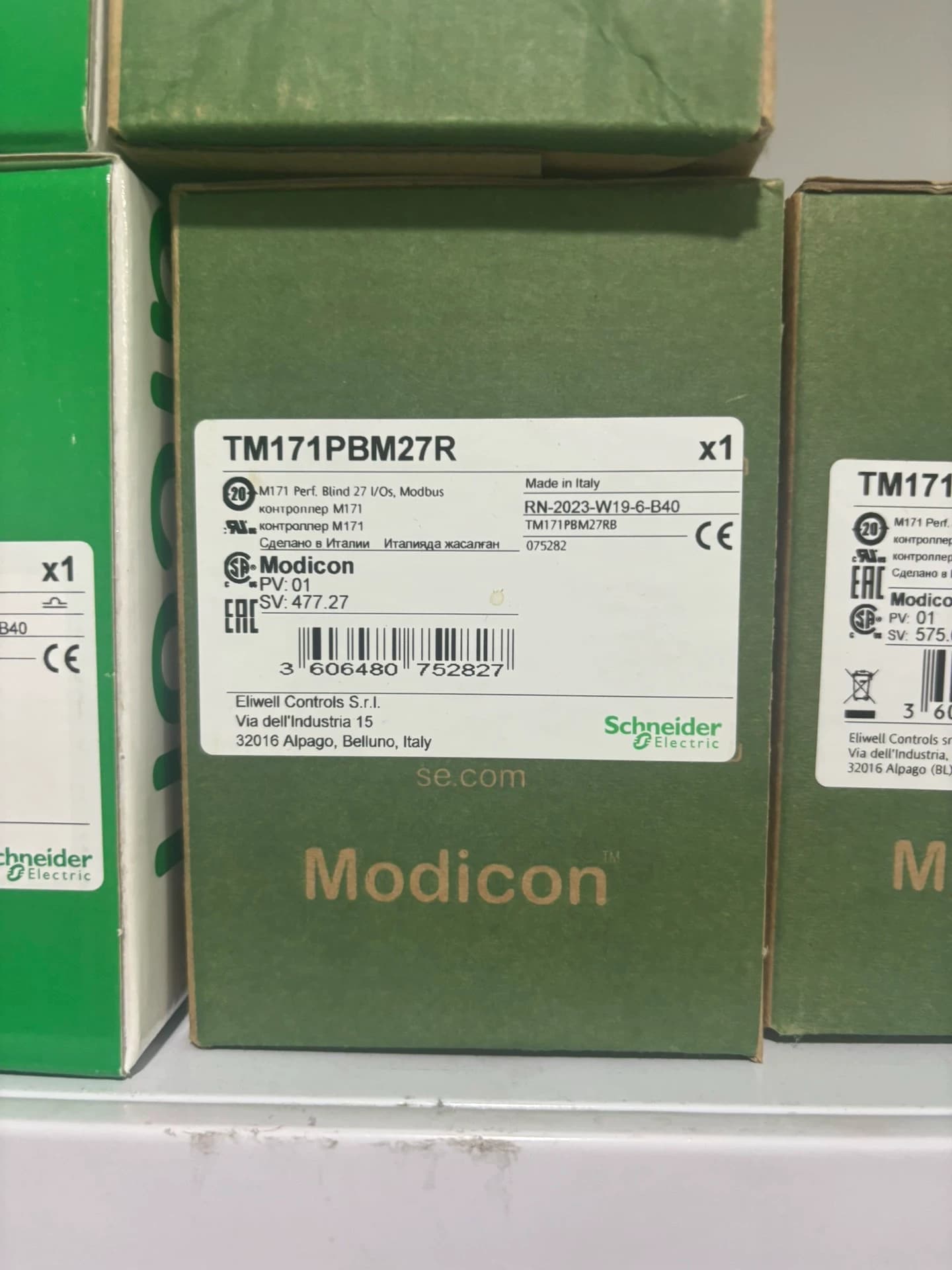 100% visiškai naujas, originalus ir originalus Schneider TM171PBM27R Dažnio keitikliai, grandinės pertraukikliai, kontaktoriai, apsauginiai įtaisai