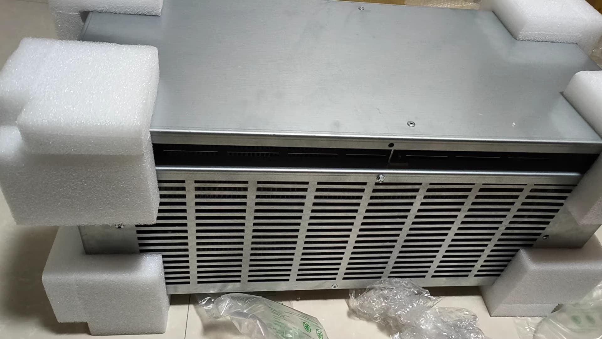 2198-R127 Kinetix 5700 servo, visiškai naujas ir tikras Greitas pristatymas