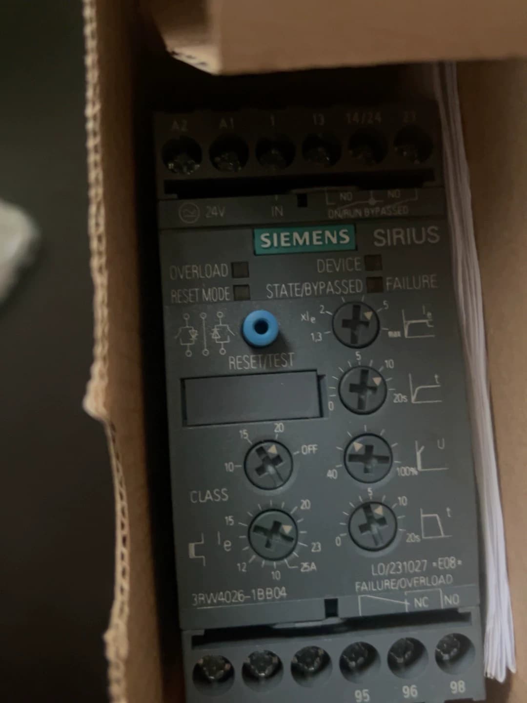 Visiškai naujas, originalus, gamyklinis Siemens 3RW4026-1BB04 minkštas starteris SIRIUS SOFT STARTER