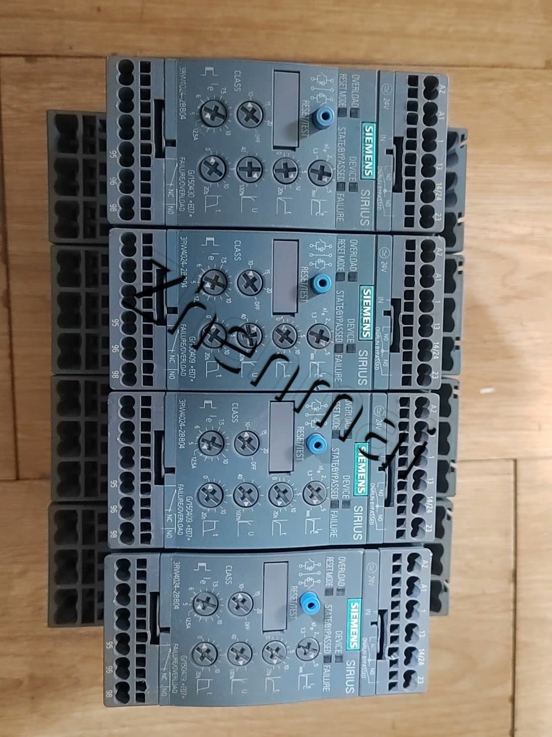 Visiškai naujas, originalus, gamyklinis Siemens 3RW4026-1BB15 minkštas starteris SIRIUS SOFT STARTER