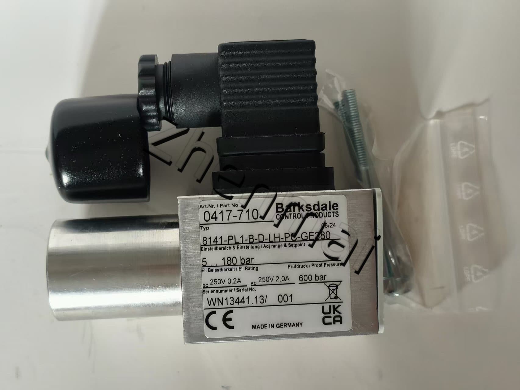 Visiškai naujas originalus Barksdale 8141-PL1-B-D-LH-PC-GE380 0417-710Slėgio jutiklis Lygio jungiklis Srauto jungiklis Slėgio jungiklis Greitas pristatymas