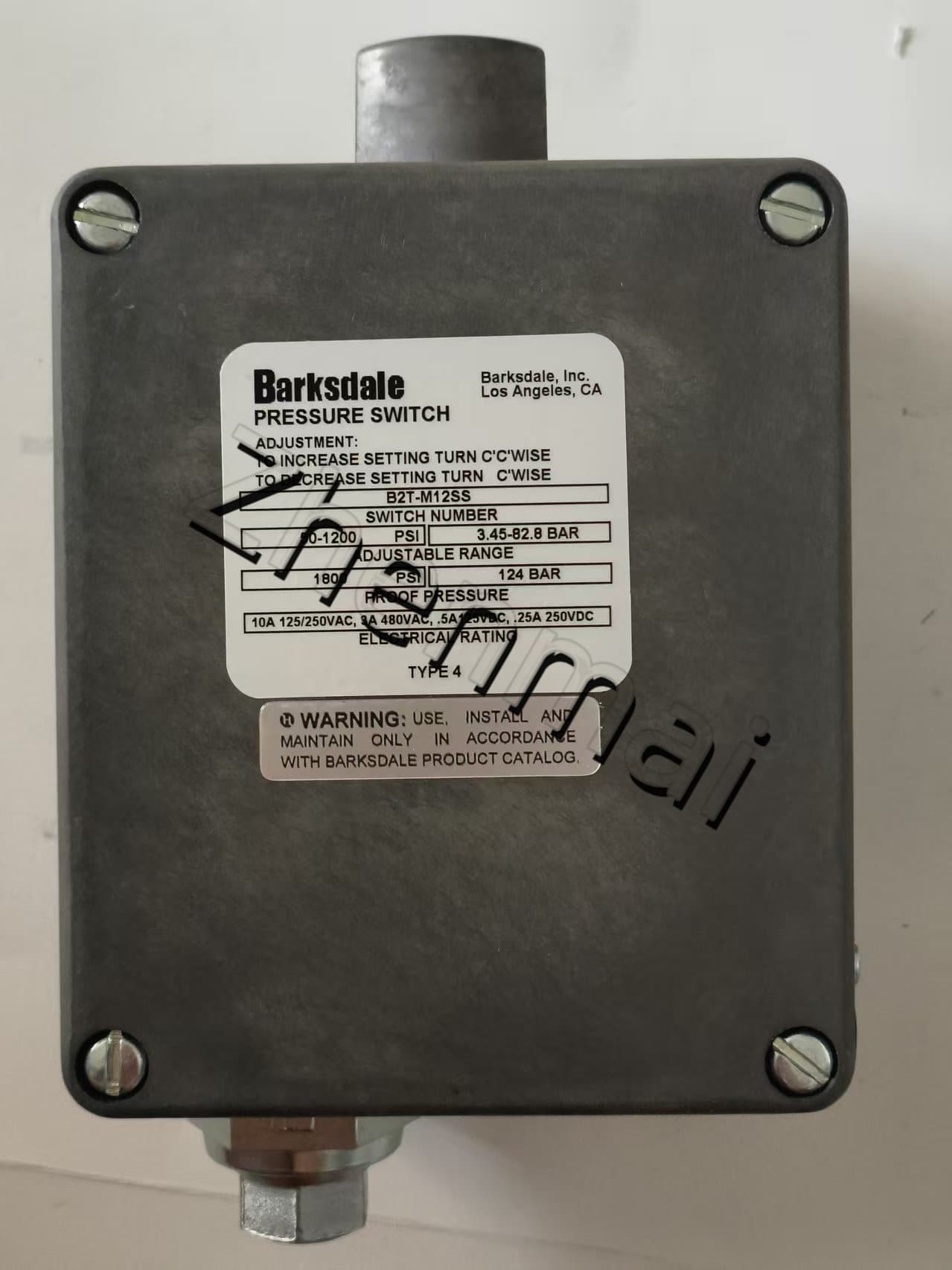 Visiškai naujas originalus Barksdale B2T-M12SS slėgio jutiklis Lygio jungiklis Srauto jungiklis Slėgio jungiklis Greitas pristatymas