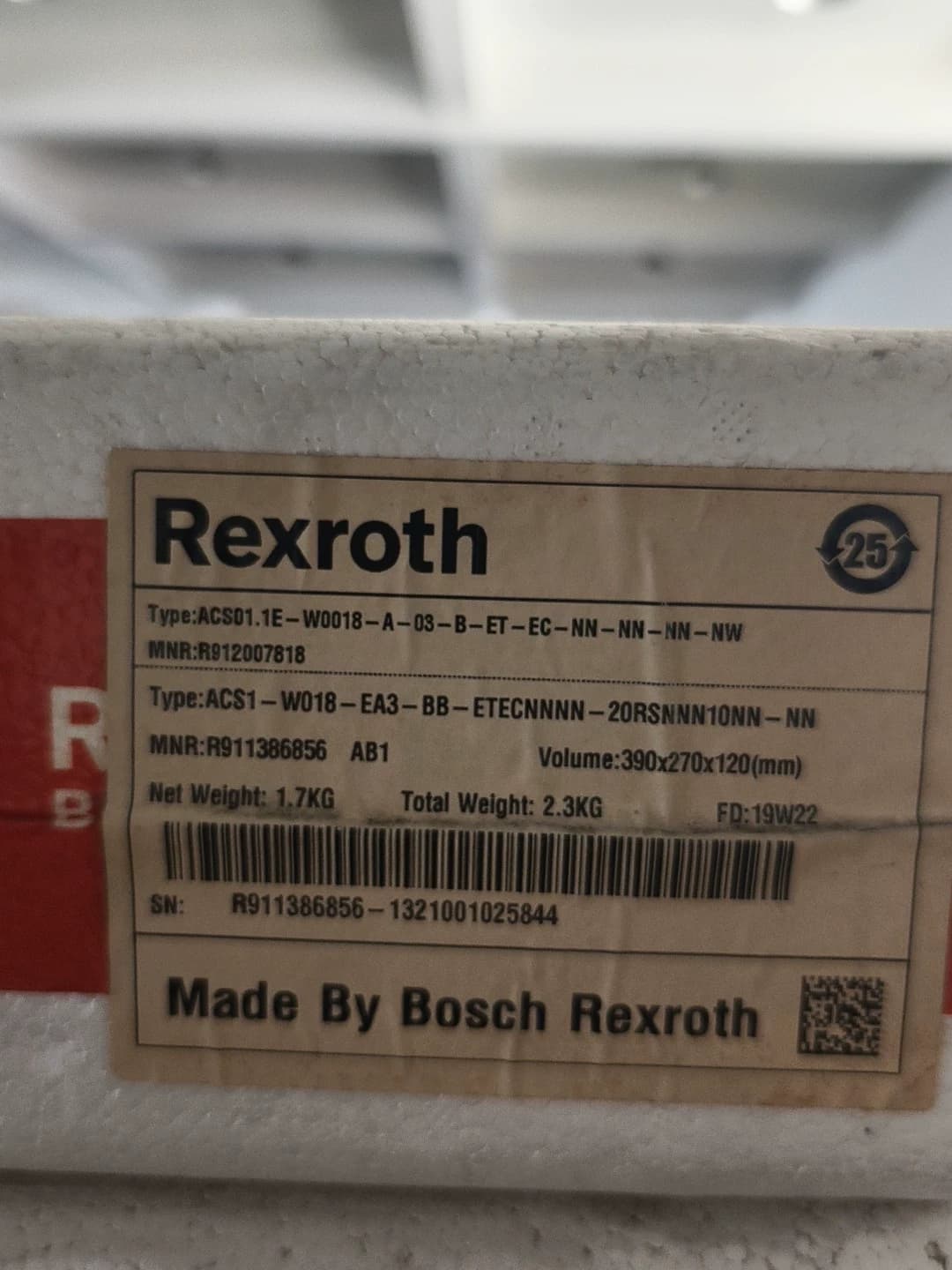 Visiškai naujas originalus Bosch Rexroth servo variklis ACS1-WO18-EA3-BB-ETECNNNN-20RSNNN10NN-NN servo variklis Greitas pristatymas