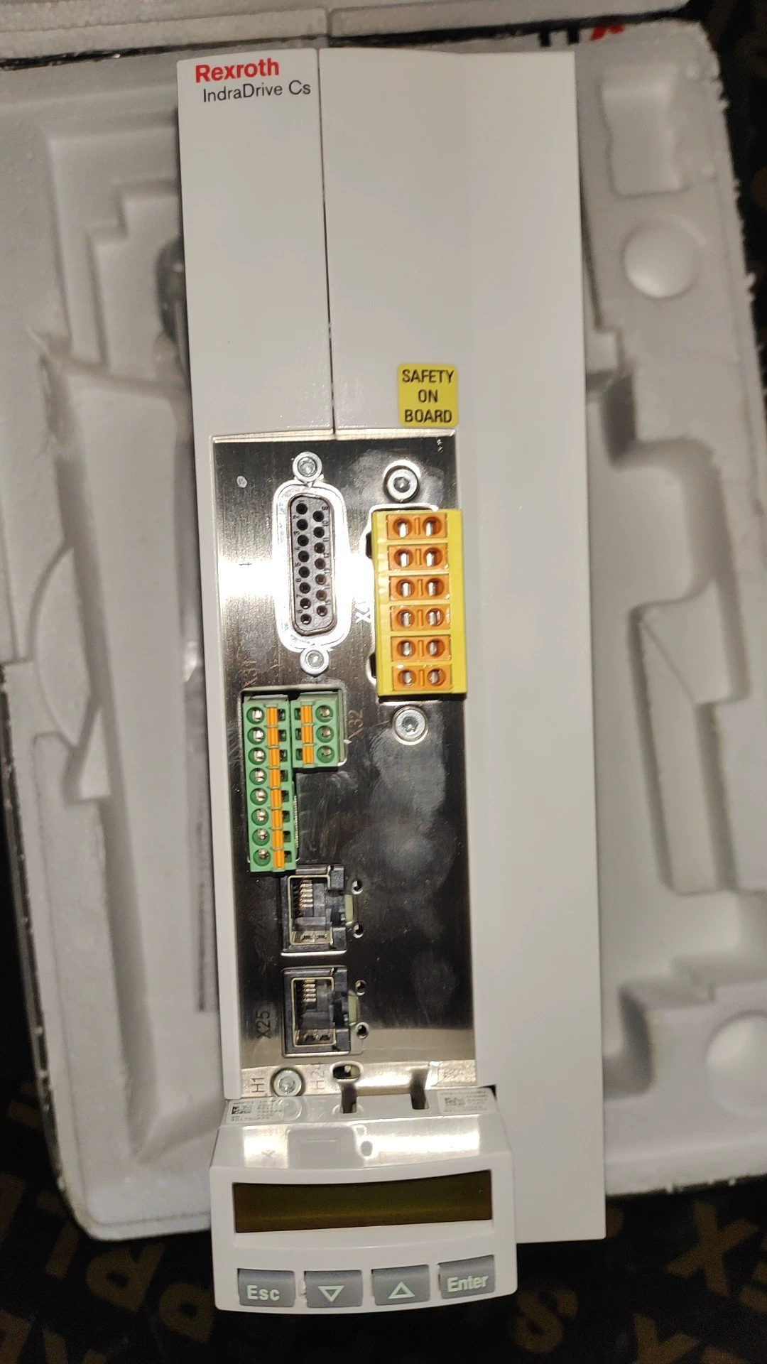 Visiškai naujas originalus Bosch Rexroth servovariklis HCS01.1E-W0018-A-03-B-ET-EC-NN-FU servo variklis Greitas pristatymas