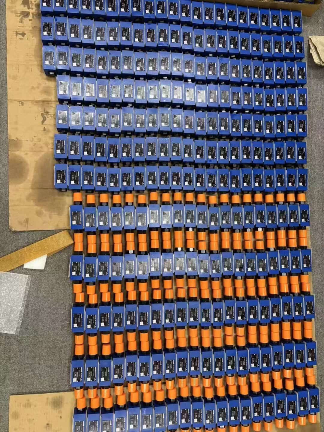 Visiškai naujas originalus Bosch Rexroth servo pavara Proporcinis vožtuvas 4WRAE6W15-2X/G24N9K31/F1V servo variklis Greitas pristatymas