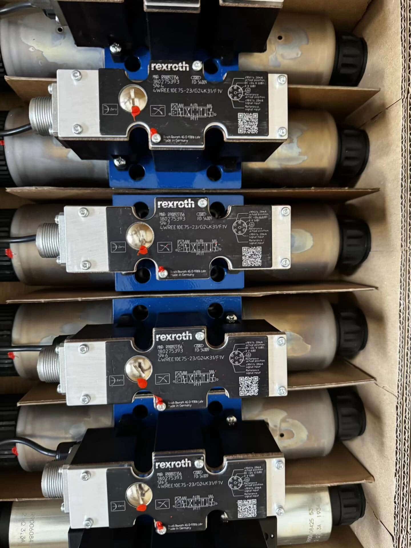 Visiškai naujas originalus Bosch Rexroth servo pavara Proporcinis vožtuvas DBEM20-7X/100YG24K4M servo variklis Greitas pristatymas