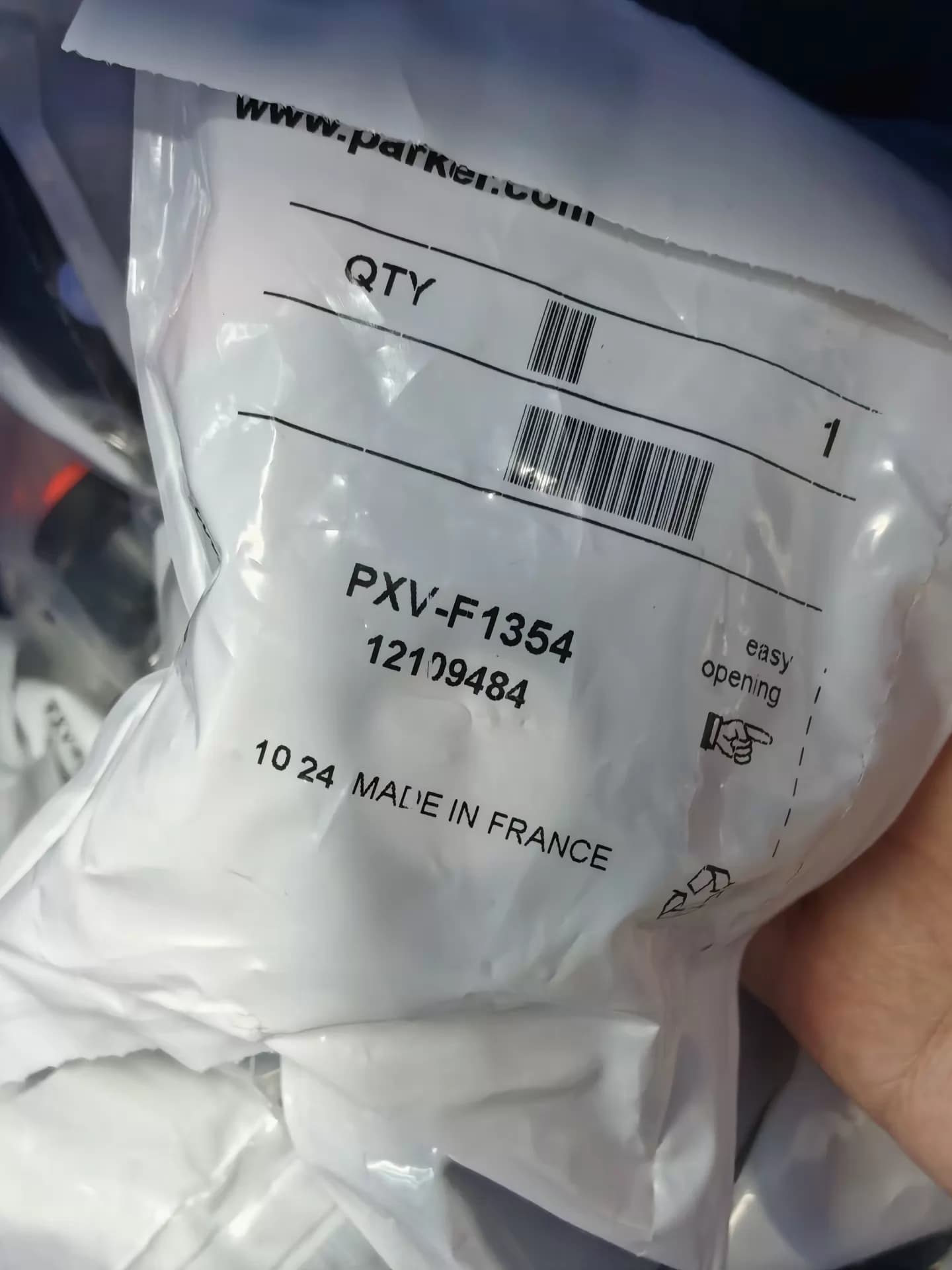 Visiškai naujas originalus Parker 6PXV-F1354 Servo pavaros kintamo dažnio pavaros servo variklių valdikliai Greitas pristatymas