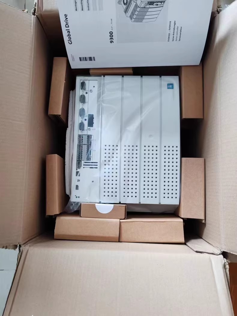 Originalus naujas Lenze E84AVSCE7524SX0 pramoninis I/O modulis FedEx DHL greitas pristatymas
