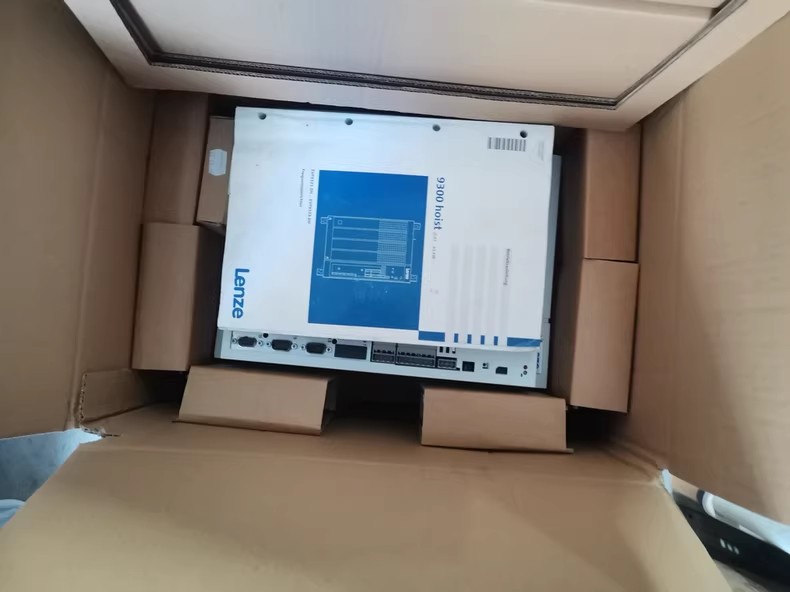 Tikras naujas Lenze E94AMSE0074 pramoninis I/O modulis FedEx DHL greitas pristatymas