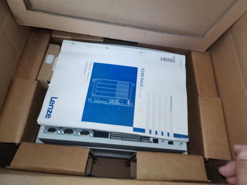 Originalus naujas Lenze EVS9326-EV pramoninis I/O modulis FedEx DHL greitas pristatymas
