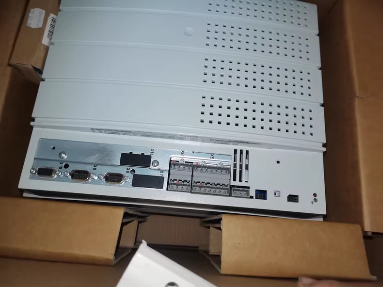 Originalus naujas Lenze I5DBE240F10V10000S pramoninis I/O modulis FedEx DHL greitas pristatymas